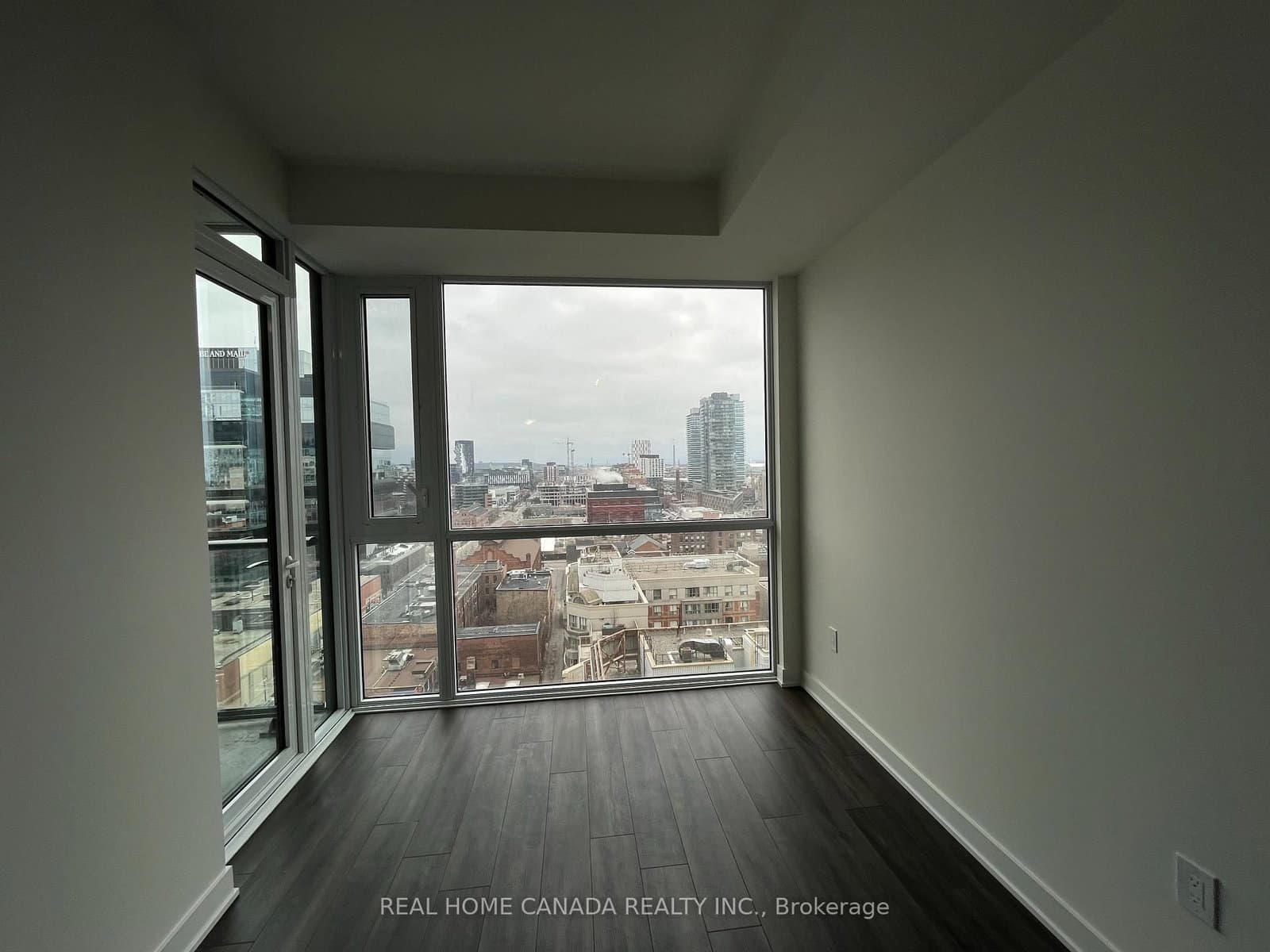 70 Princess Street, Unit 1508 thumbnail 9