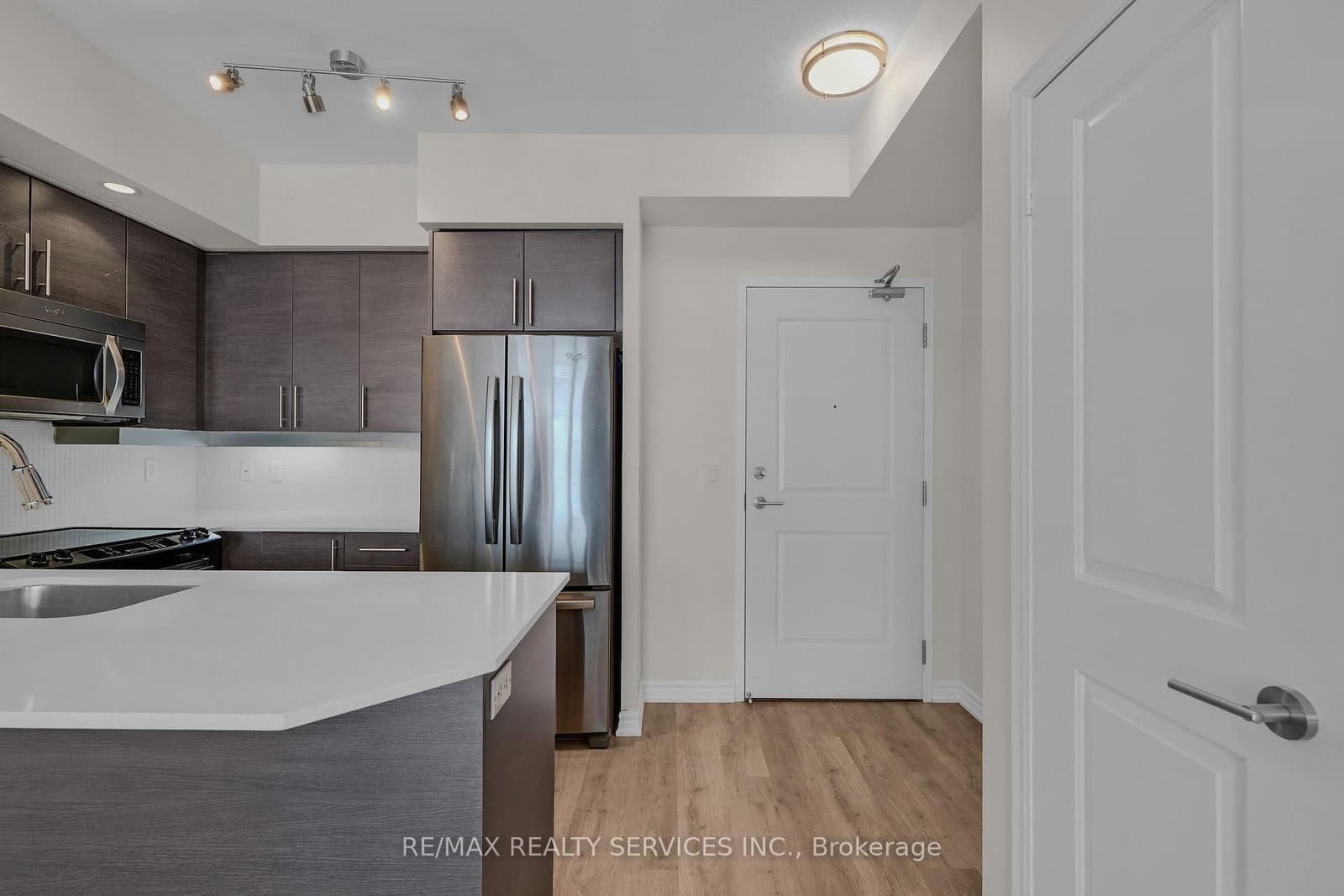 85 East Liberty Street, Unit 1802 thumbnail 14