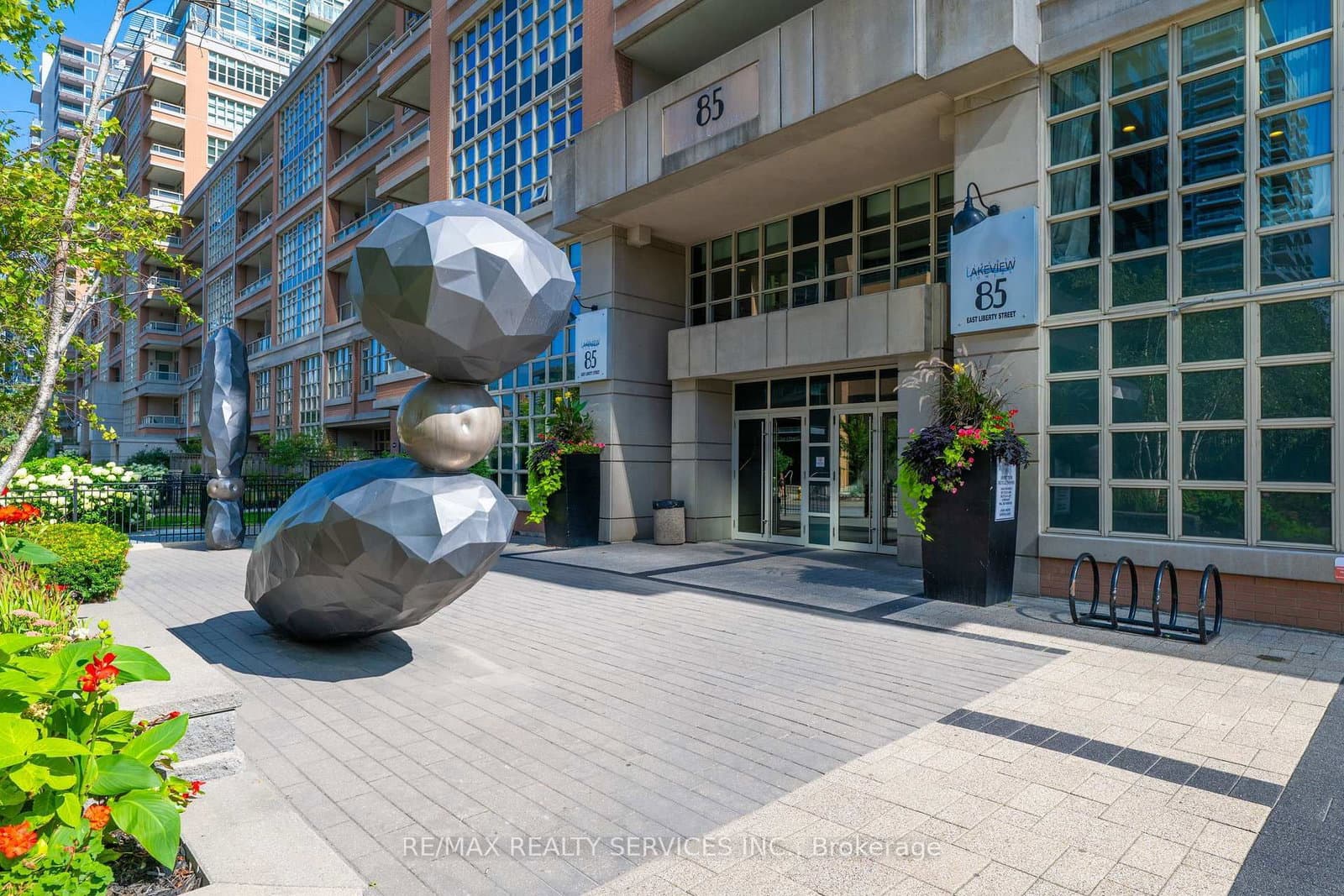85 East Liberty Street, Unit 1802 thumbnail 4