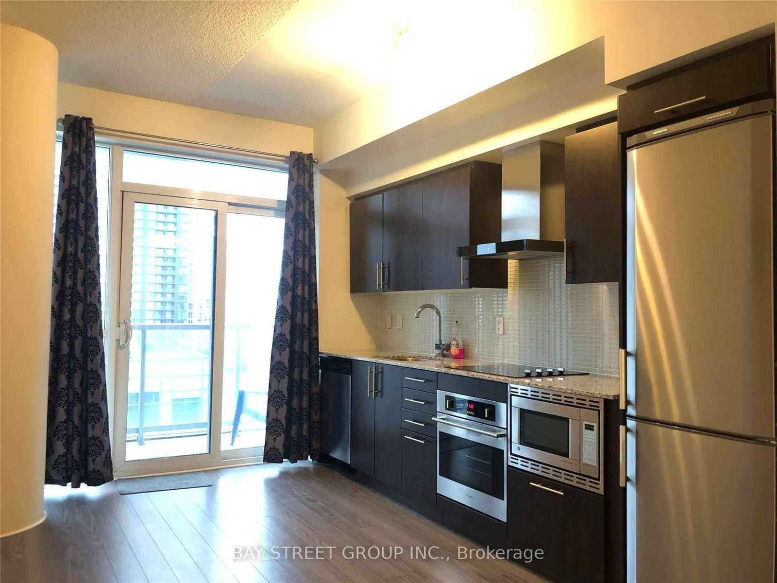 352 Front Street W, Unit 2217 thumbnail 5