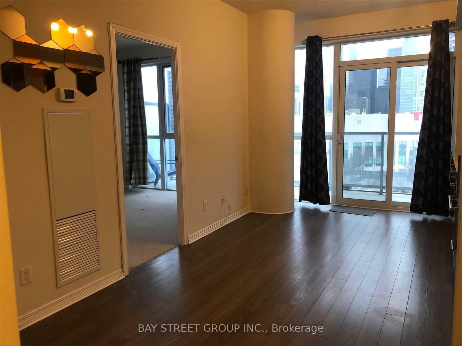 352 Front Street W, Unit 2217 thumbnail 7