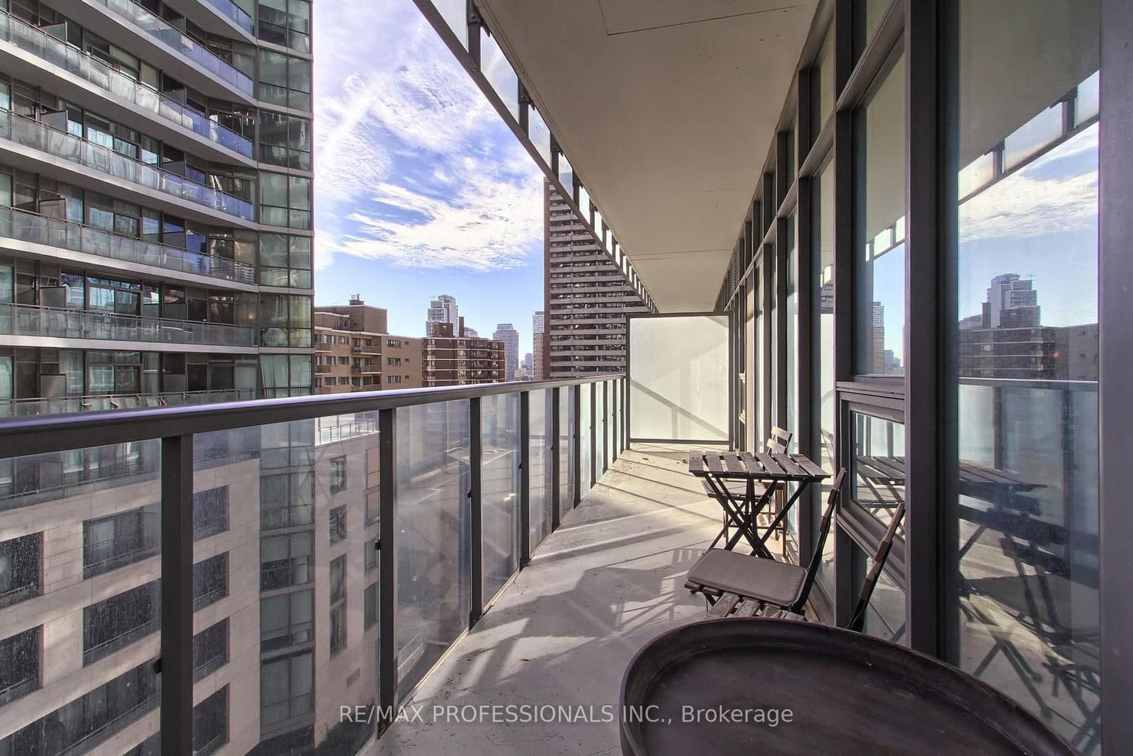 33 Charles Street E, Unit 710 thumbnail 30