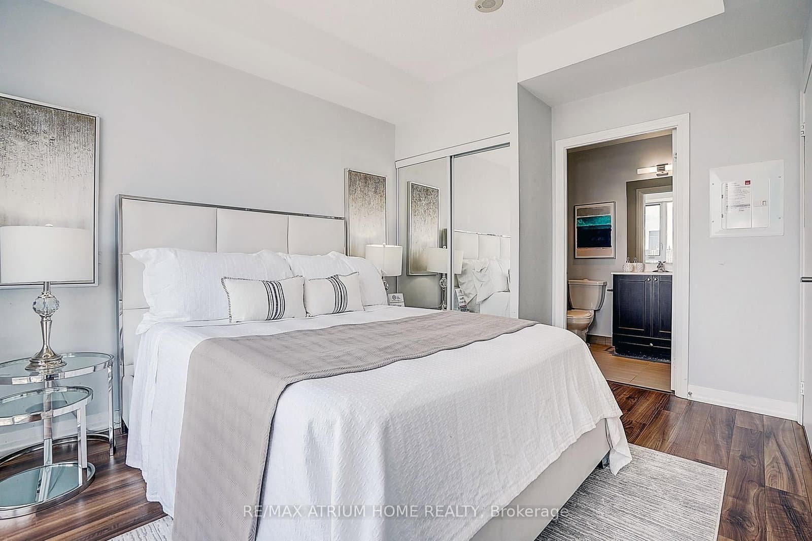 55 Ann O'reilly Road, Unit 810 thumbnail 18