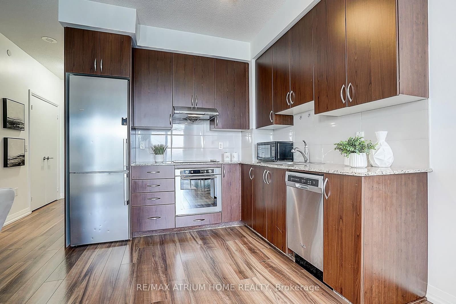 55 Ann O'reilly Road, Unit 810 thumbnail 8