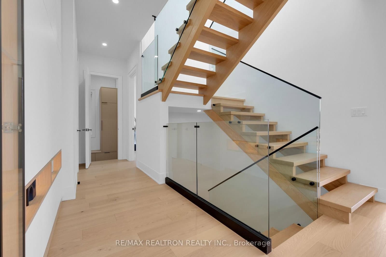 28 Ternhill Crescent thumbnail 15