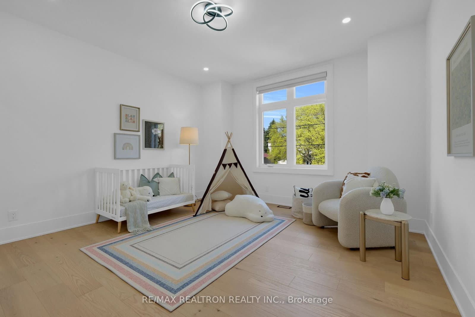 28 Ternhill Crescent thumbnail 32