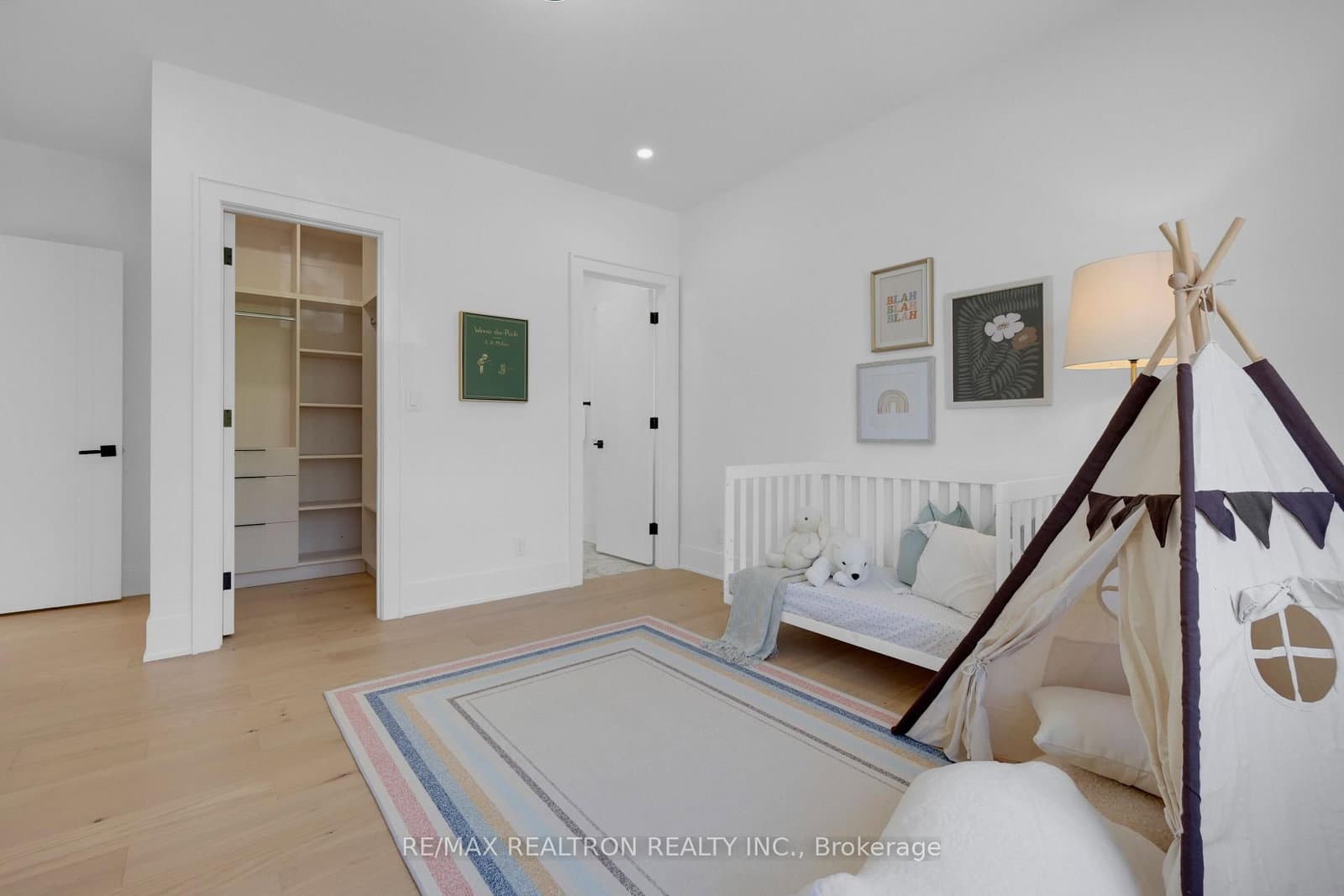28 Ternhill Crescent thumbnail 33