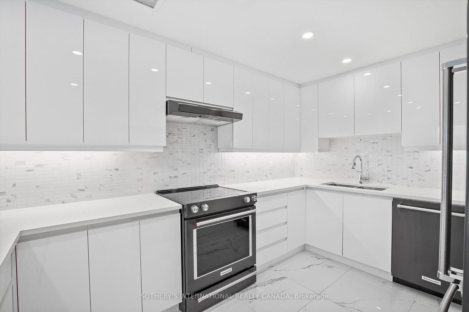 55A Avenue Road, Unit 408 thumbnail 10