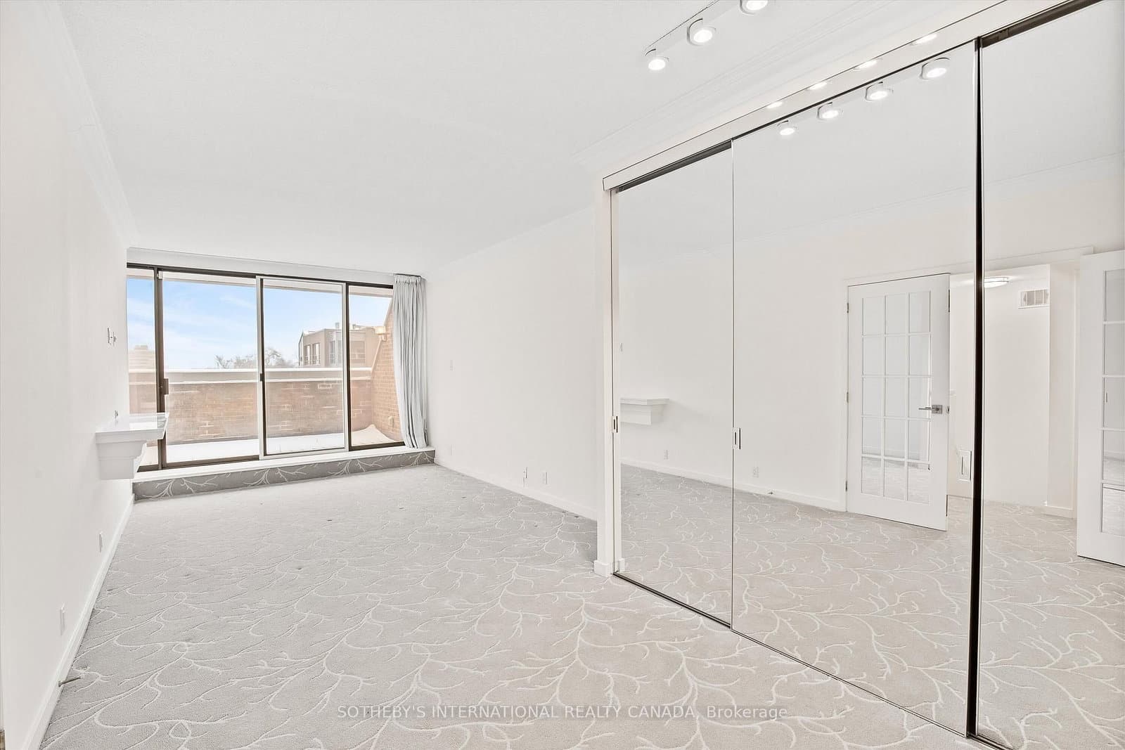 55A Avenue Road, Unit 408 thumbnail 17