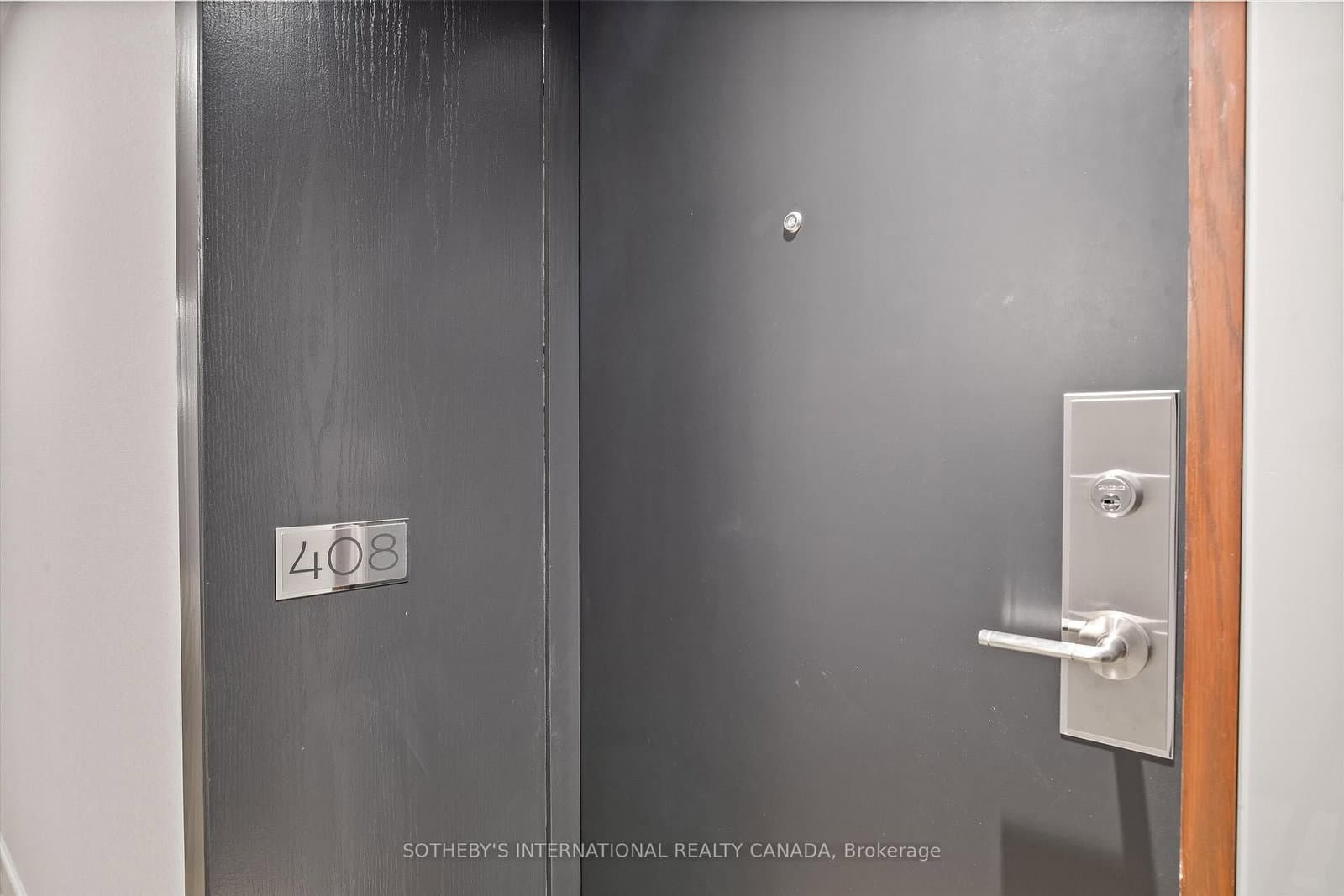 55A Avenue Road, Unit 408 thumbnail 6