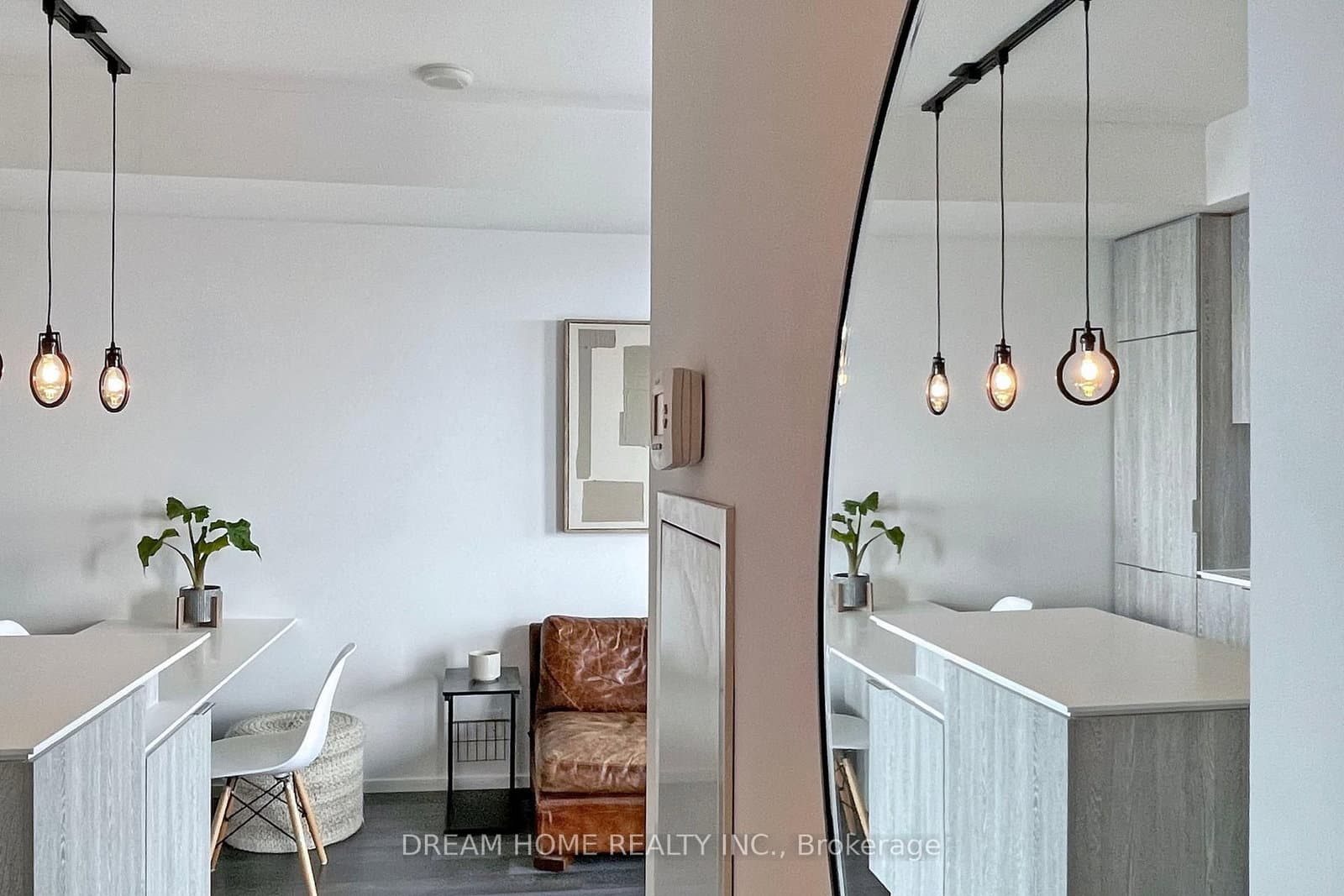 5 St Joseph Street, Unit 3801 thumbnail 3