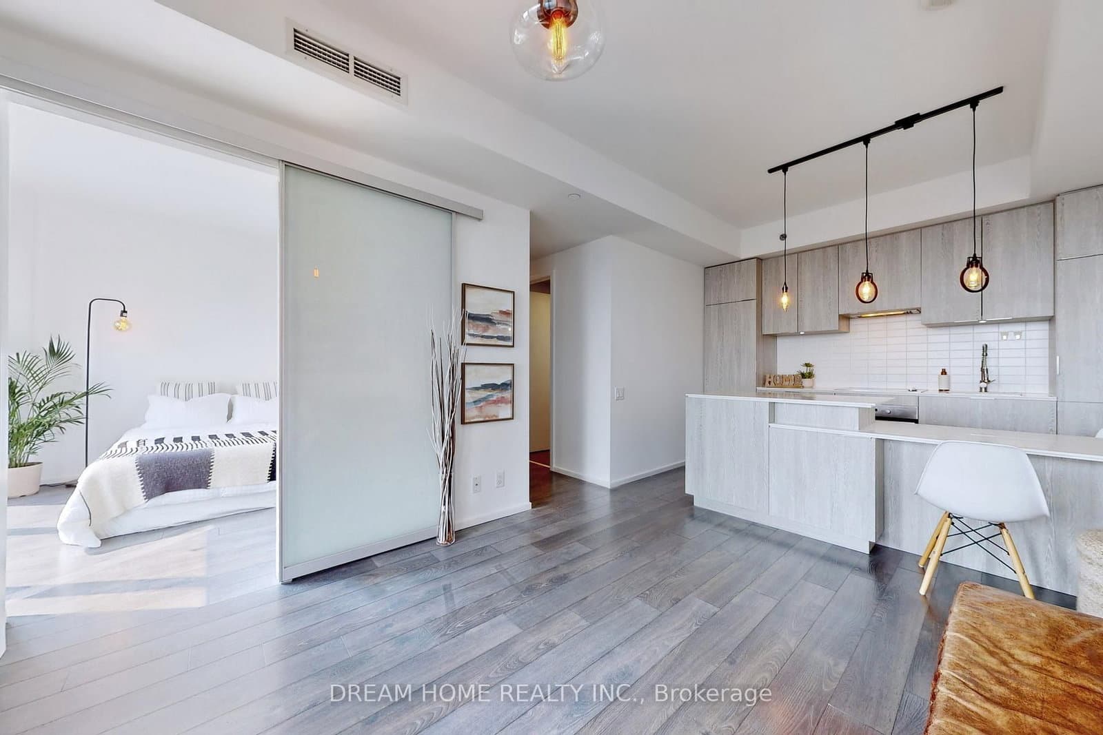 5 St Joseph Street, Unit 3801 thumbnail 5