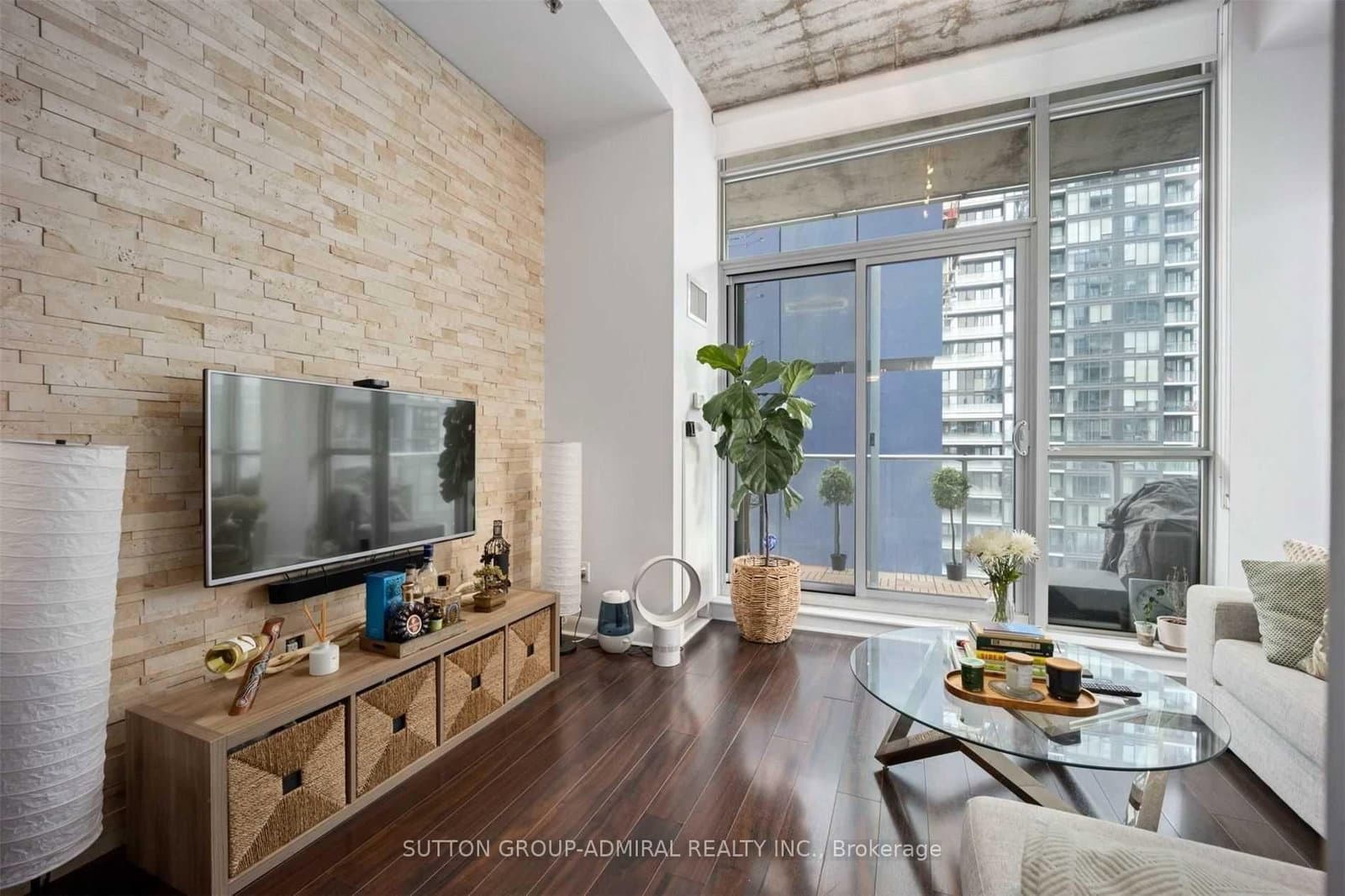 375 King Street W, Unit 1604 - Image 1