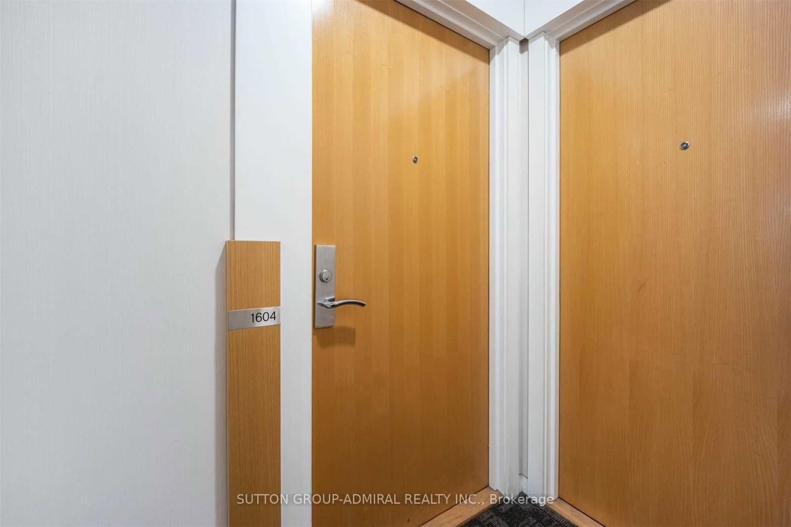 375 King Street W, Unit 1604 thumbnail 13
