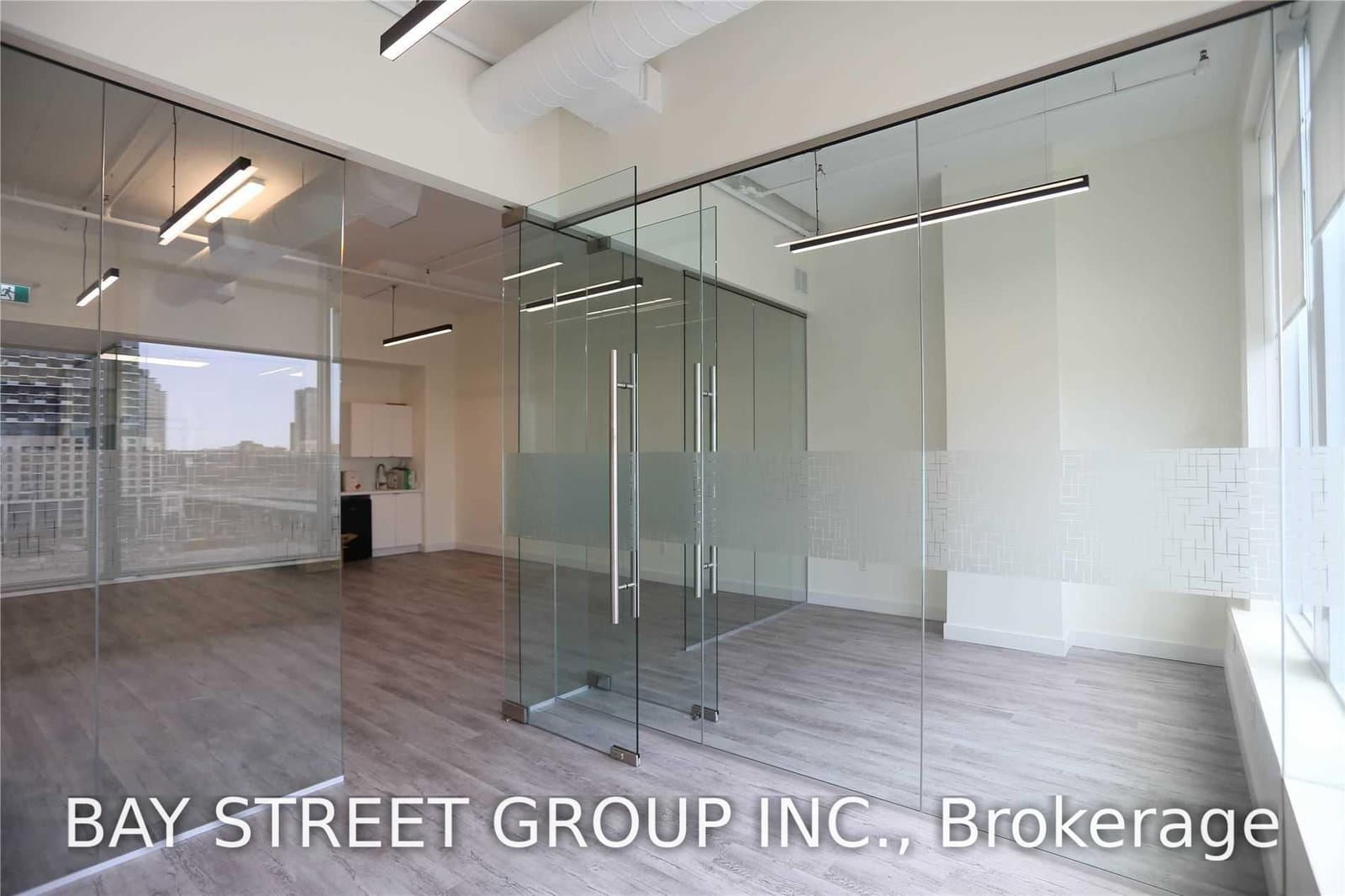 130 Queens Quay E, Unit 611 thumbnail 14
