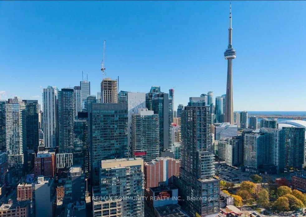 375 King Street W, Unit 1708 thumbnail 2