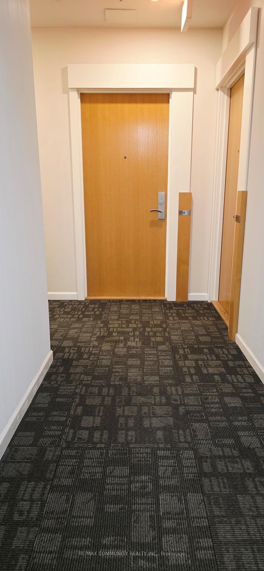 375 King Street W, Unit 1708 thumbnail 8
