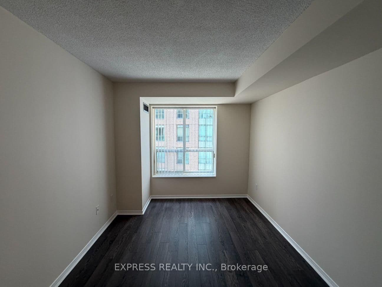 39 Pemberton Avenue, Unit 715 thumbnail 9