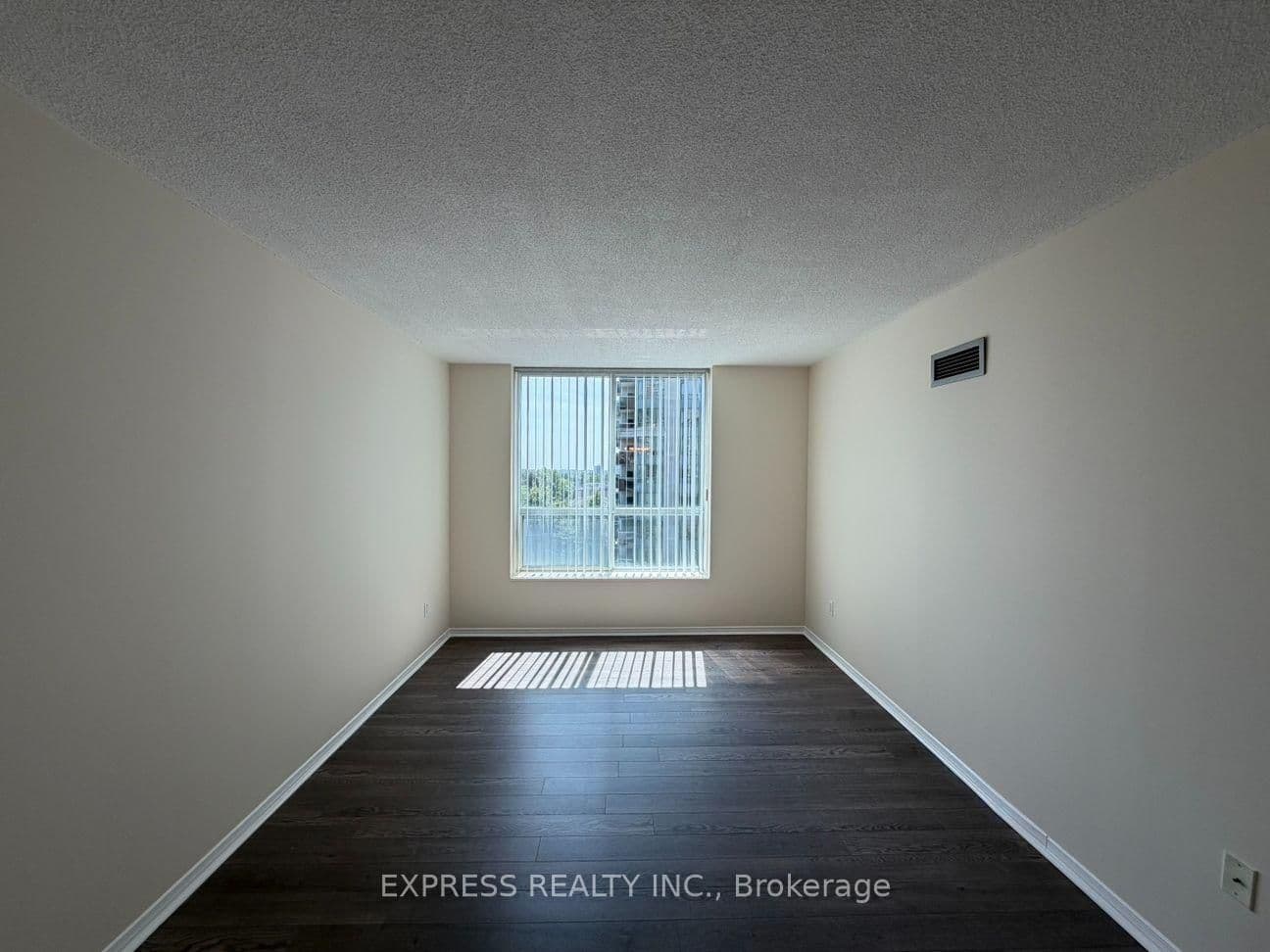 39 Pemberton Avenue, Unit PH11 thumbnail 6