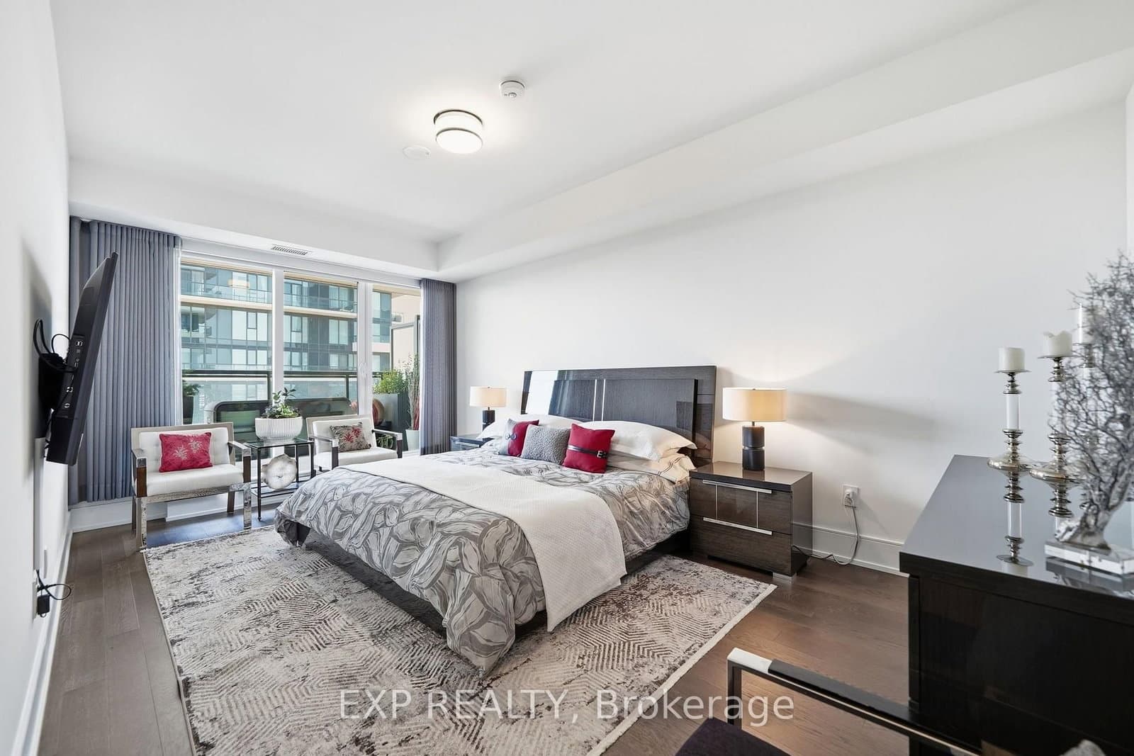 30 Inn On The Park Drive, Unit 2301 thumbnail 12