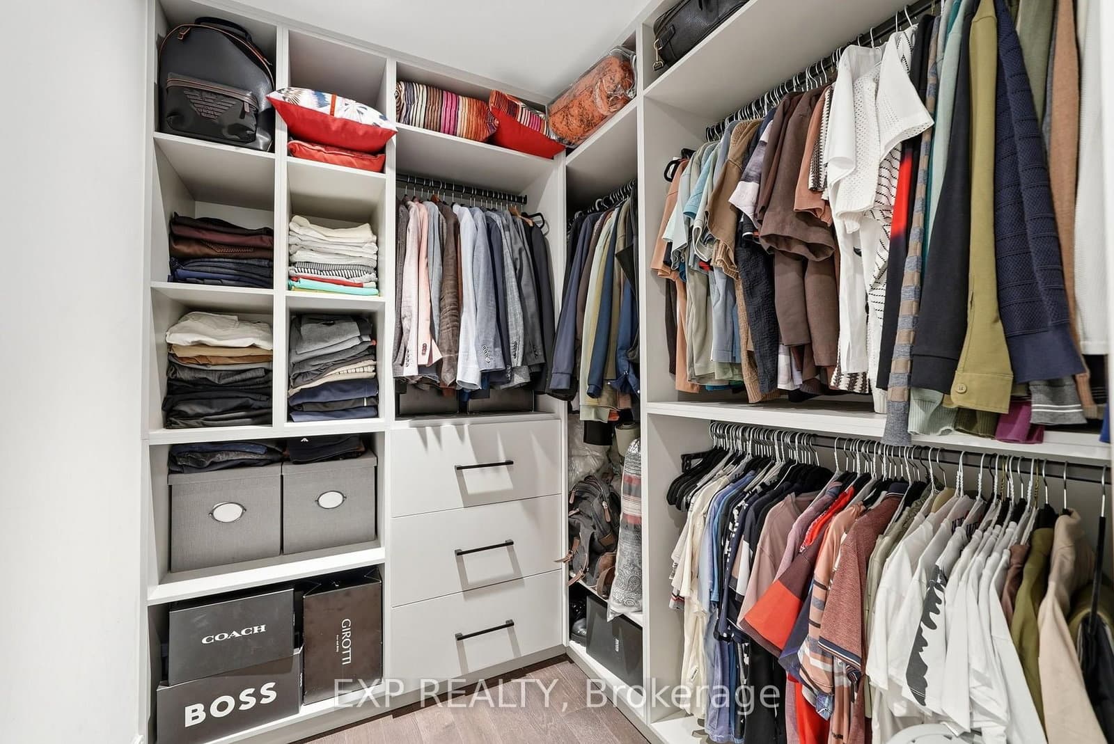30 Inn On The Park Drive, Unit 2301 thumbnail 14