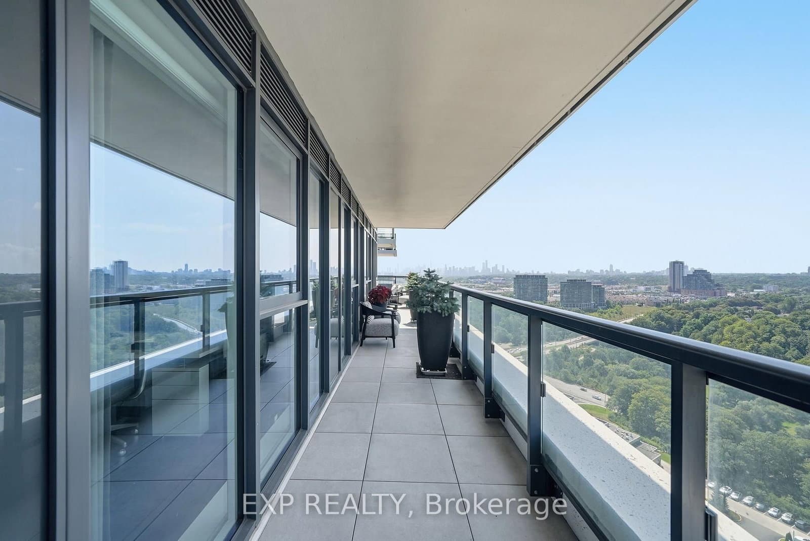 30 Inn On The Park Drive, Unit 2301 thumbnail 22