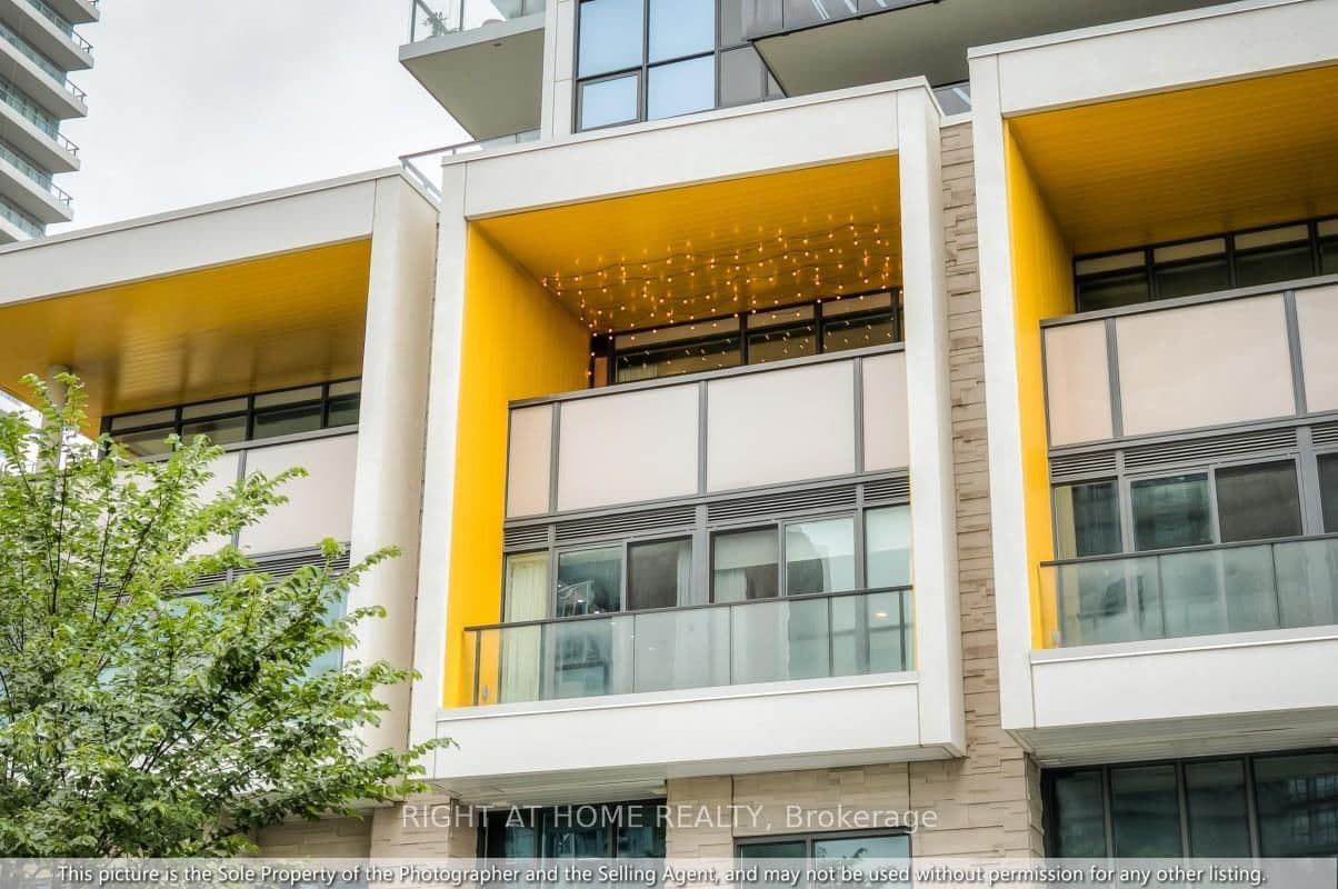 95 McMahon Drive, Unit 511 - Image 1
