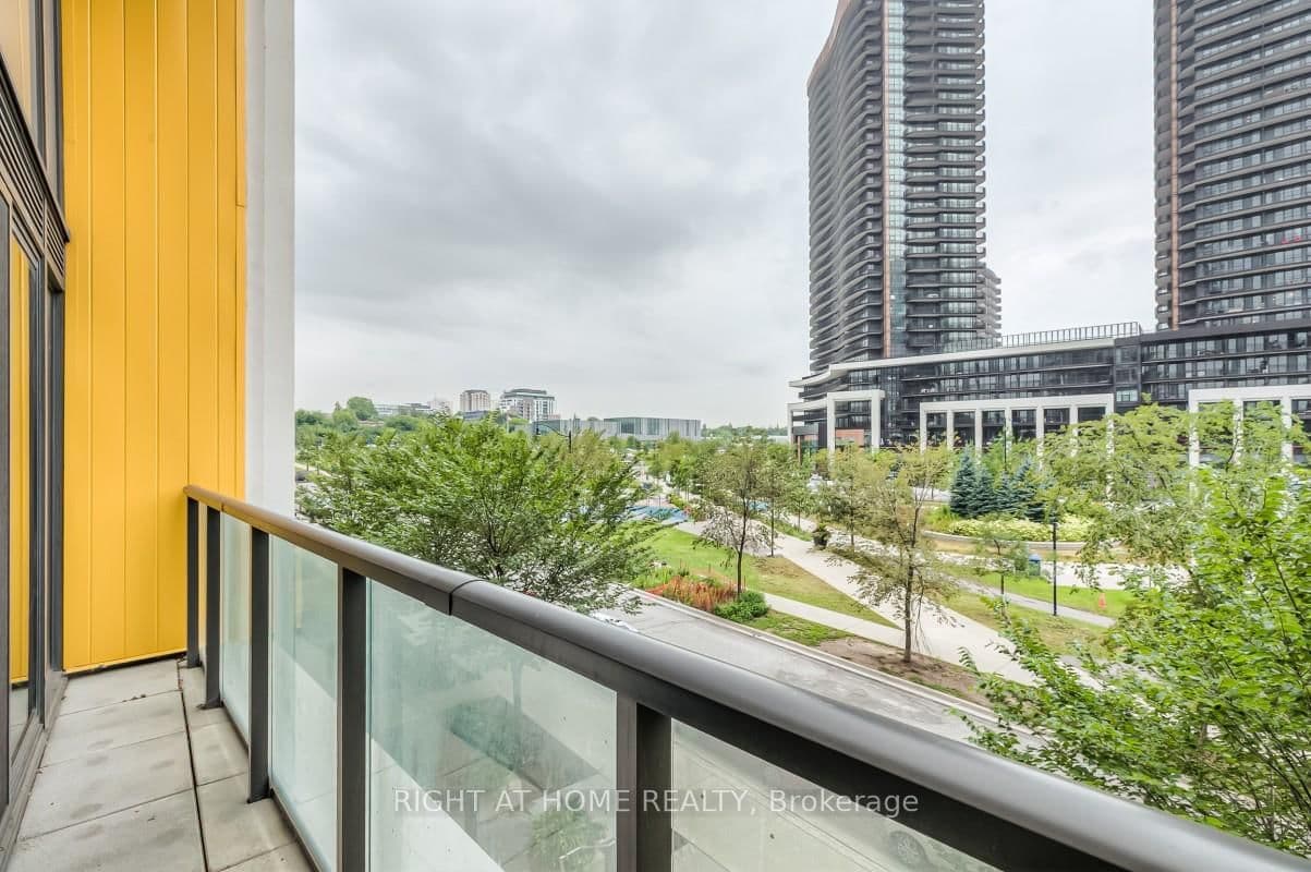 95 McMahon Drive, Unit 511 thumbnail 28