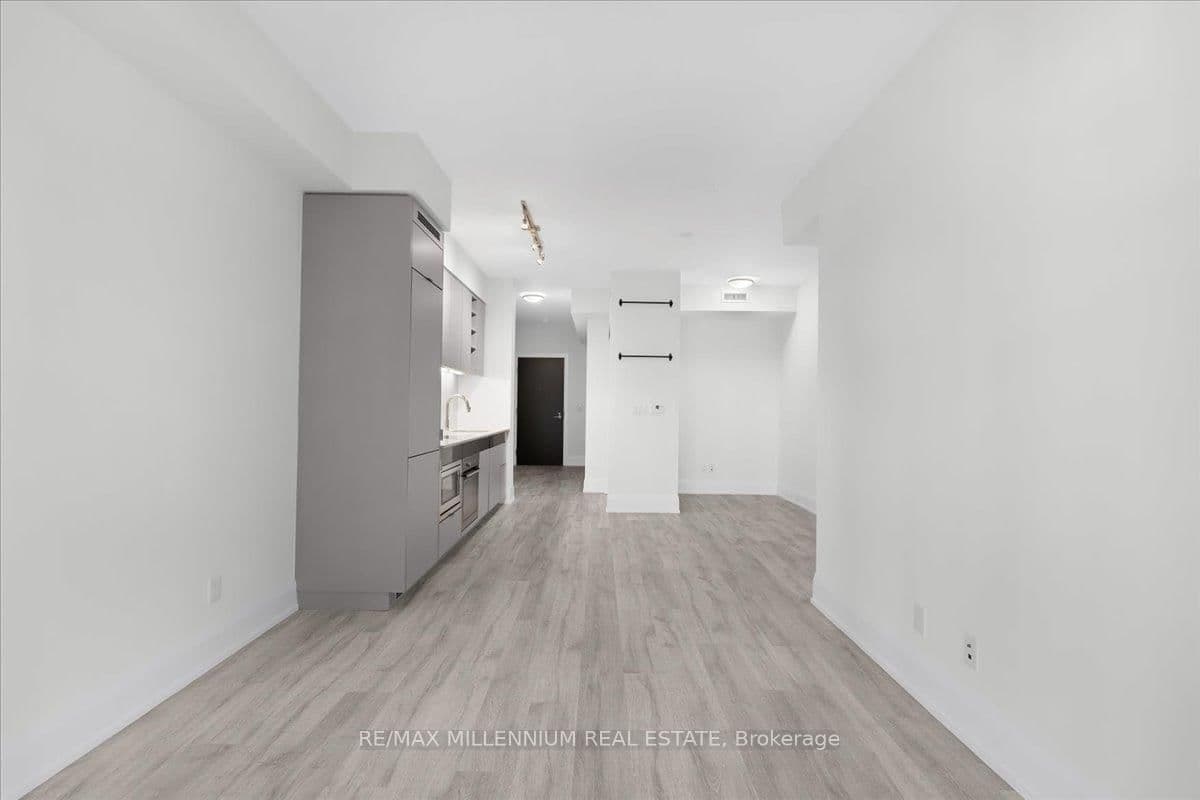 101 Erskine Avenue, Unit 1105 thumbnail 13