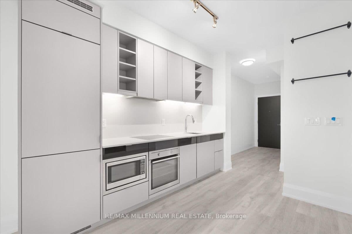 101 Erskine Avenue, Unit 1105 thumbnail 16
