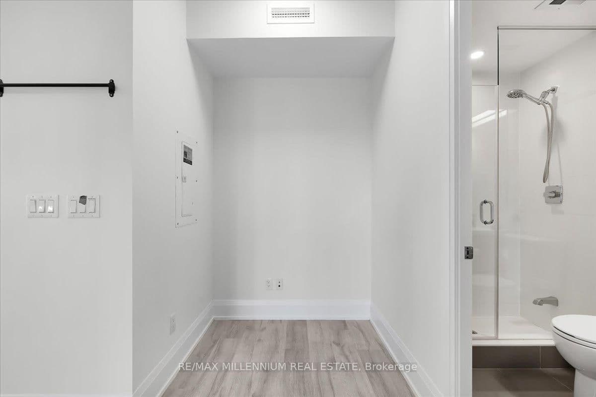 101 Erskine Avenue, Unit 1105 thumbnail 18