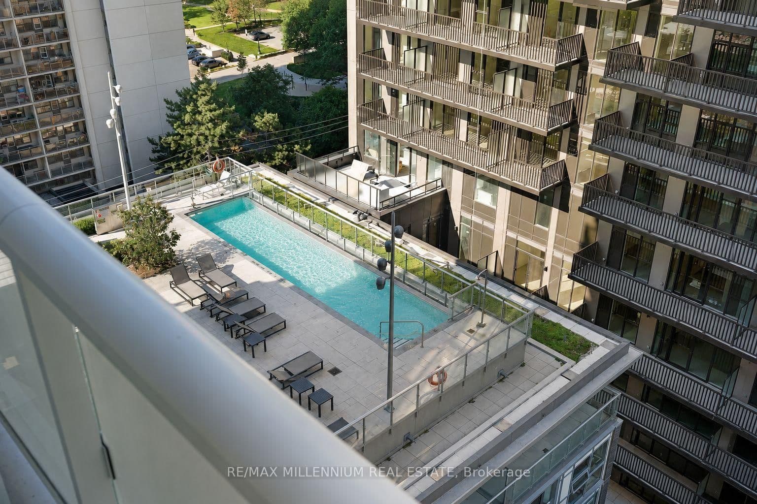 101 Erskine Avenue, Unit 1105 thumbnail 29