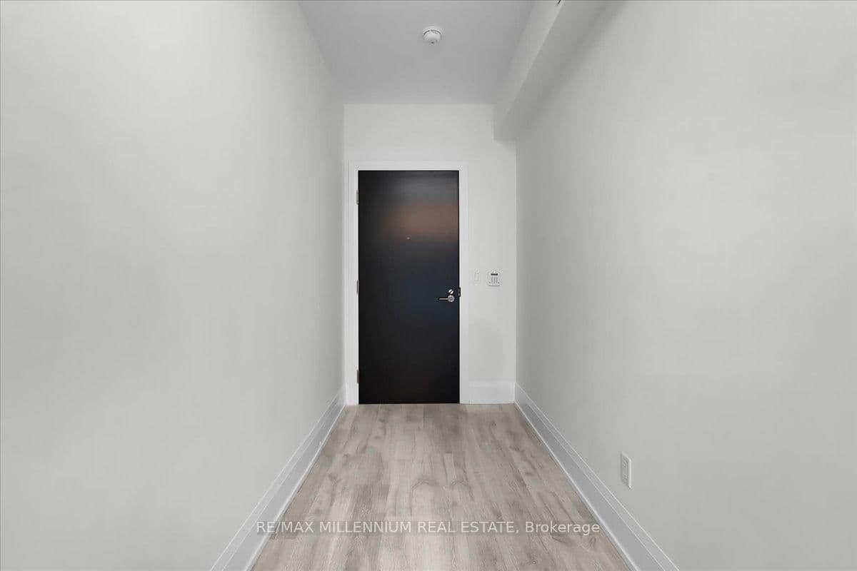 101 Erskine Avenue, Unit 1105 thumbnail 7