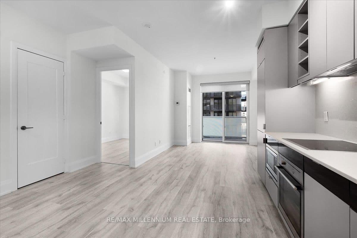 101 Erskine Avenue, Unit 1105 thumbnail 9