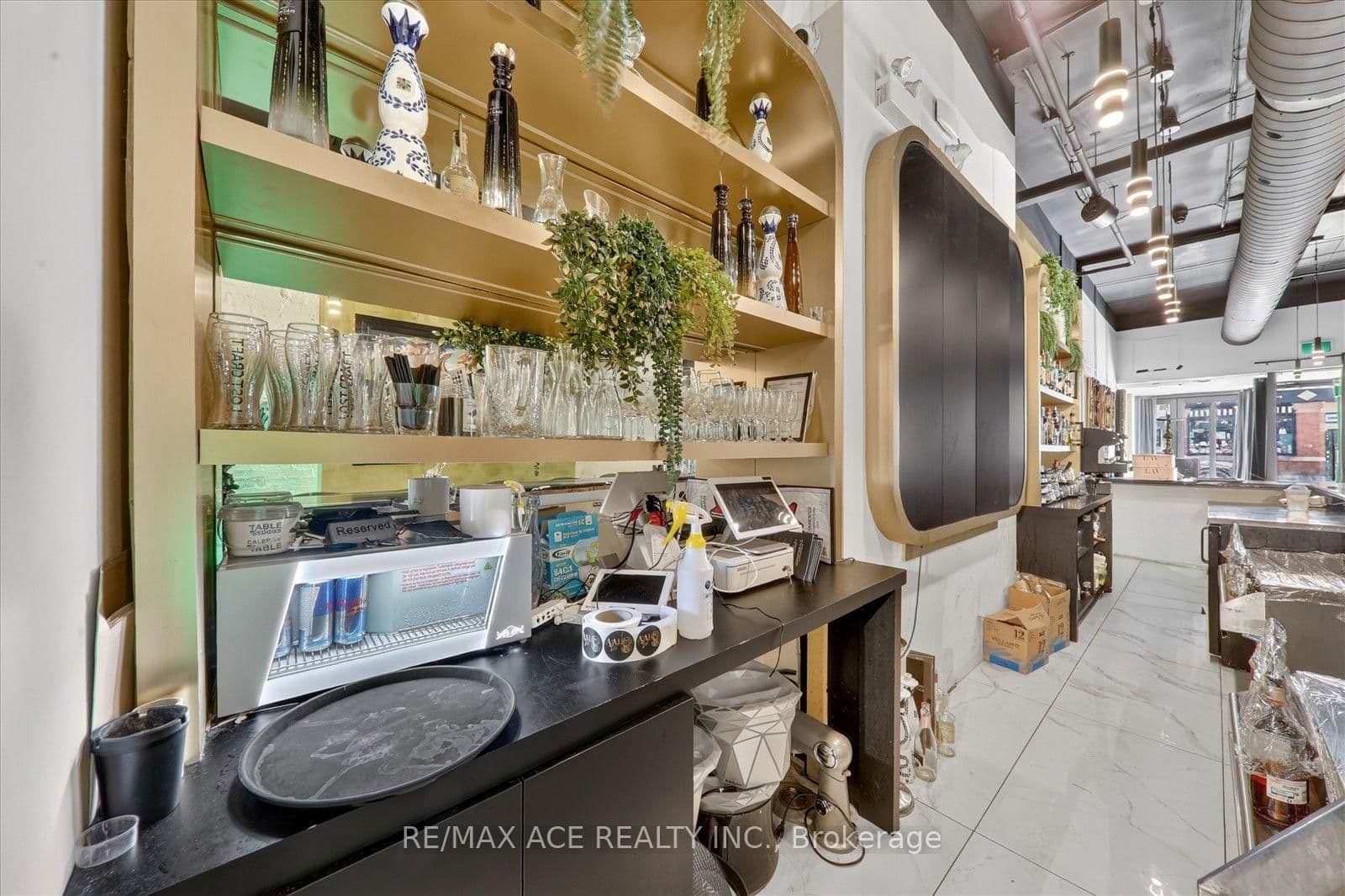 502 Queen Street W thumbnail 12