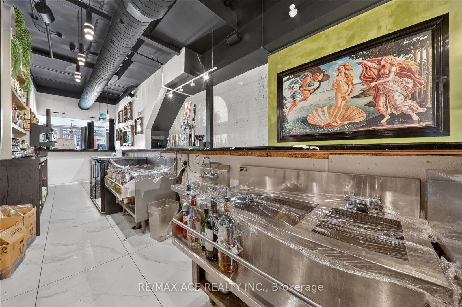 502 Queen Street W thumbnail 14