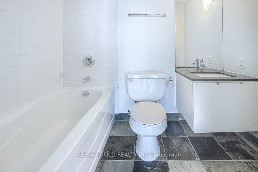 33 Mill Street, Unit 1904 thumbnail 13