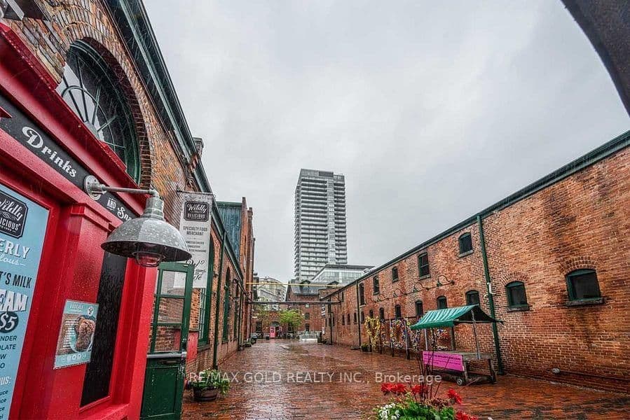 33 Mill Street, Unit 1904 thumbnail 2