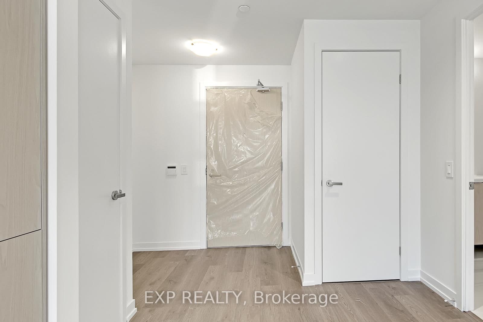 55 Cooper Street, Unit 7103 thumbnail 3