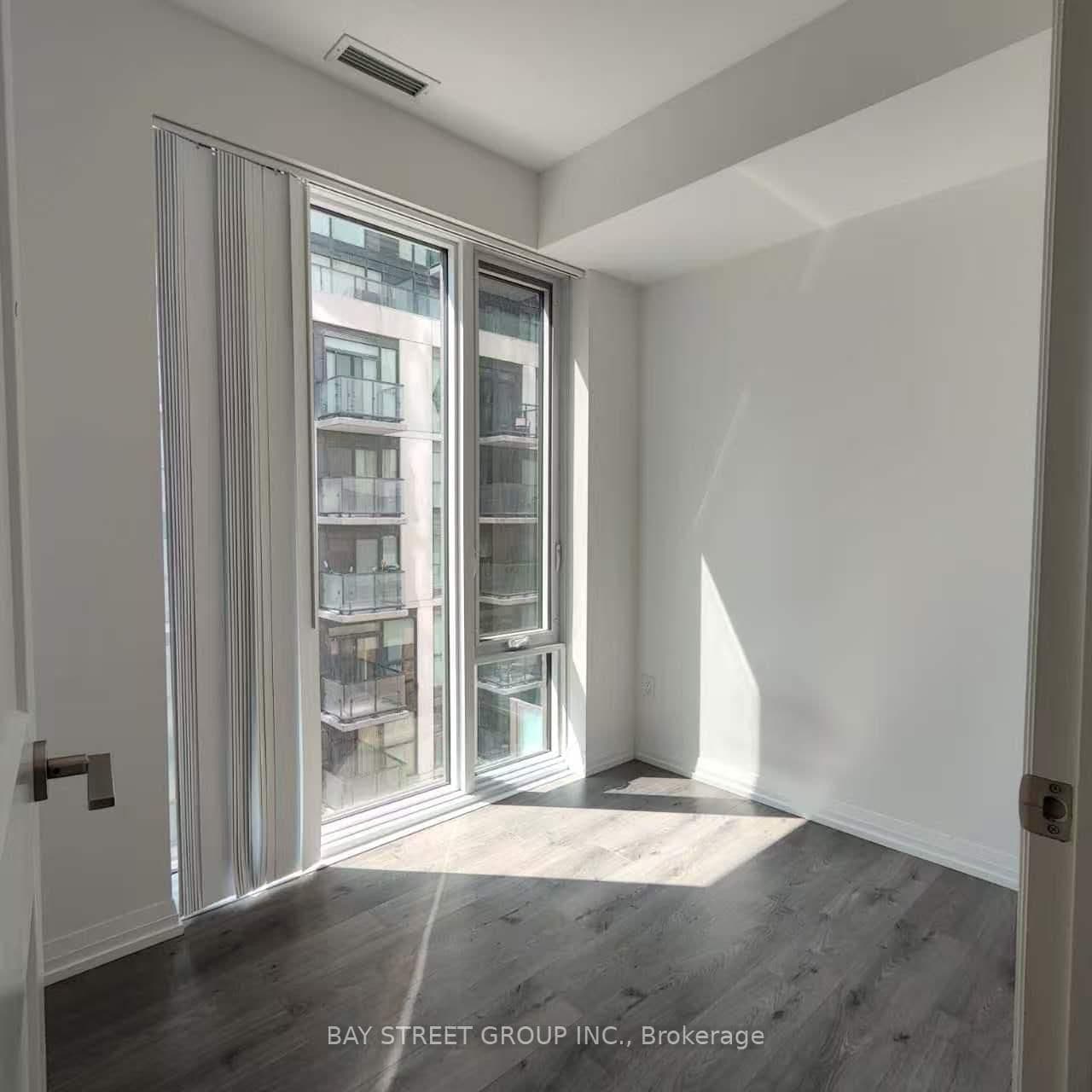 8 Widmer Street, Unit 1612 thumbnail 14