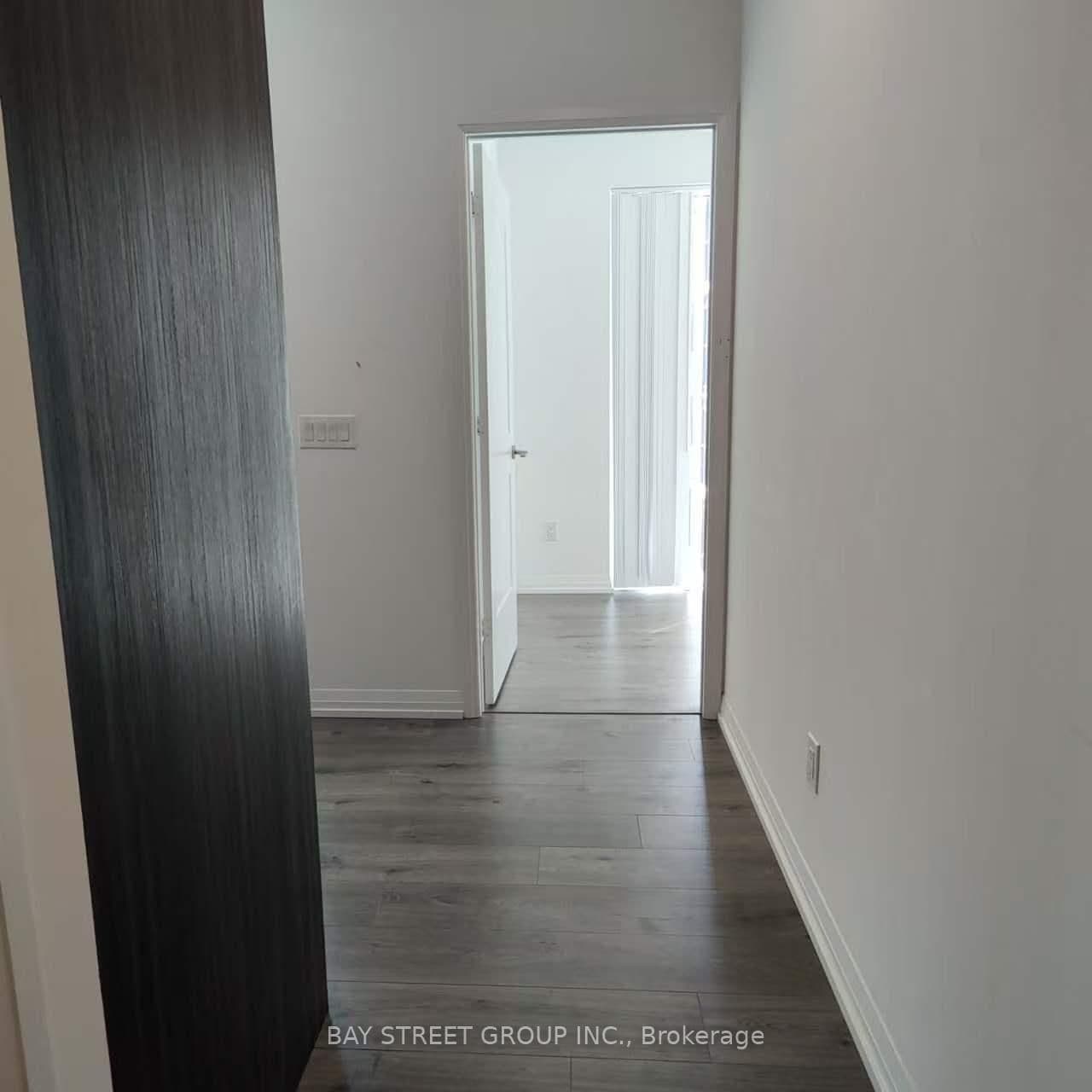 8 Widmer Street, Unit 1612 thumbnail 16