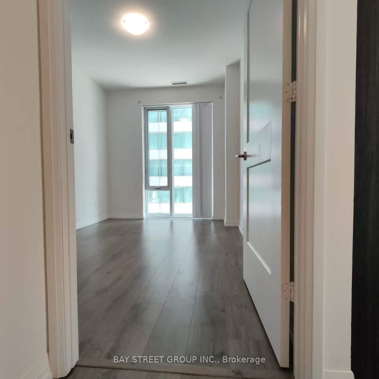 8 Widmer Street, Unit 1612 thumbnail 5