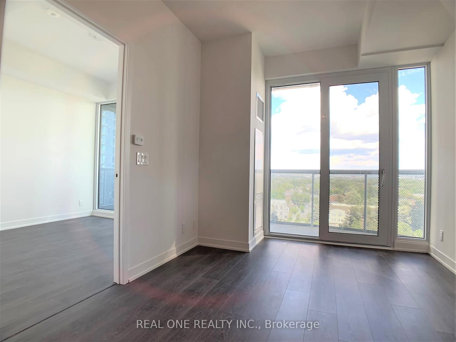 15 Holmes Avenue, Unit 1010 thumbnail 14