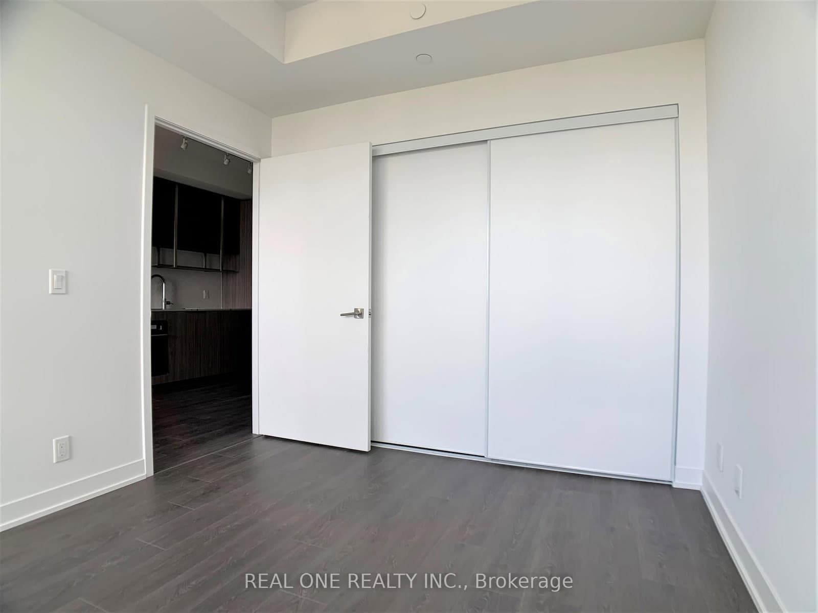 15 Holmes Avenue, Unit 1010 thumbnail 7