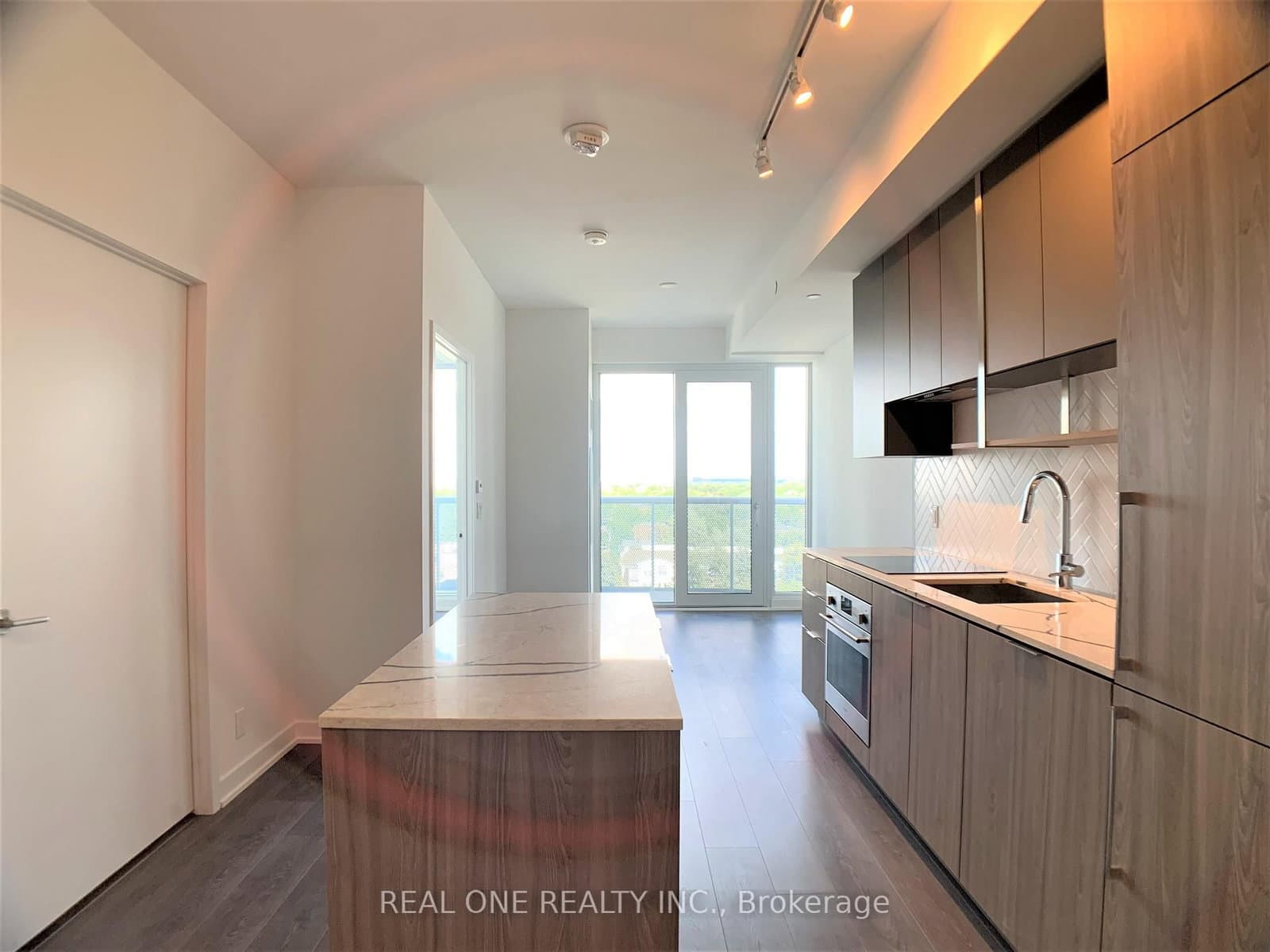 15 Holmes Avenue, Unit 1010 thumbnail 9