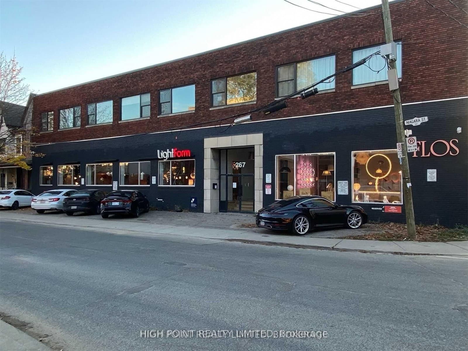 267 Niagara Street, Unit 101/201 thumbnail 4