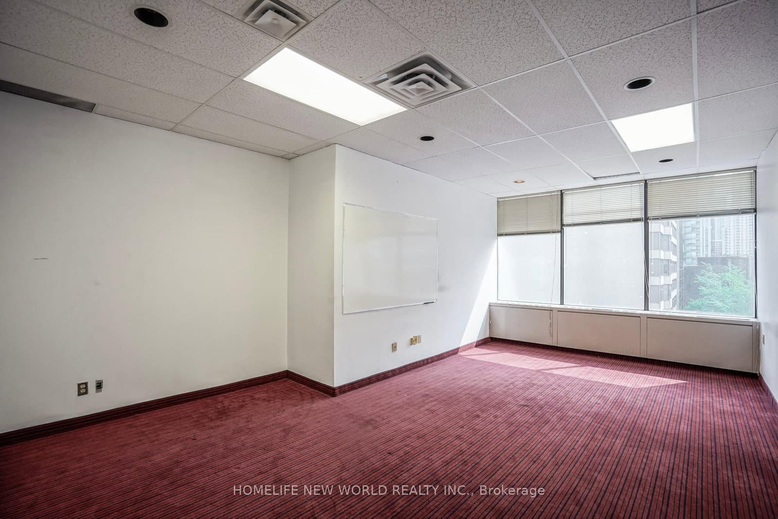 920 Yonge Street, Unit 700 thumbnail 29