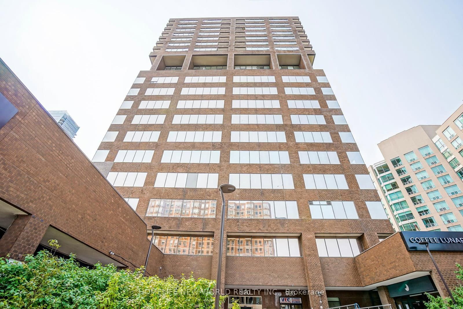 920 Yonge Street, Unit 700 thumbnail 3