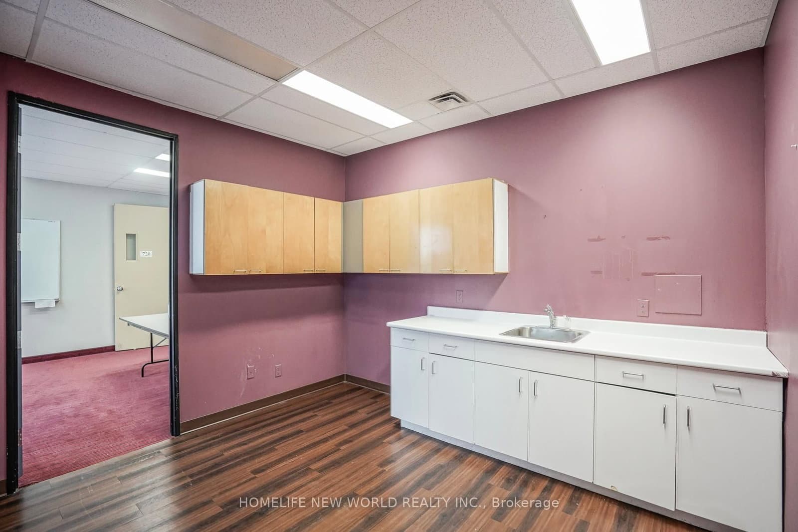 920 Yonge Street, Unit Level 7 thumbnail 16