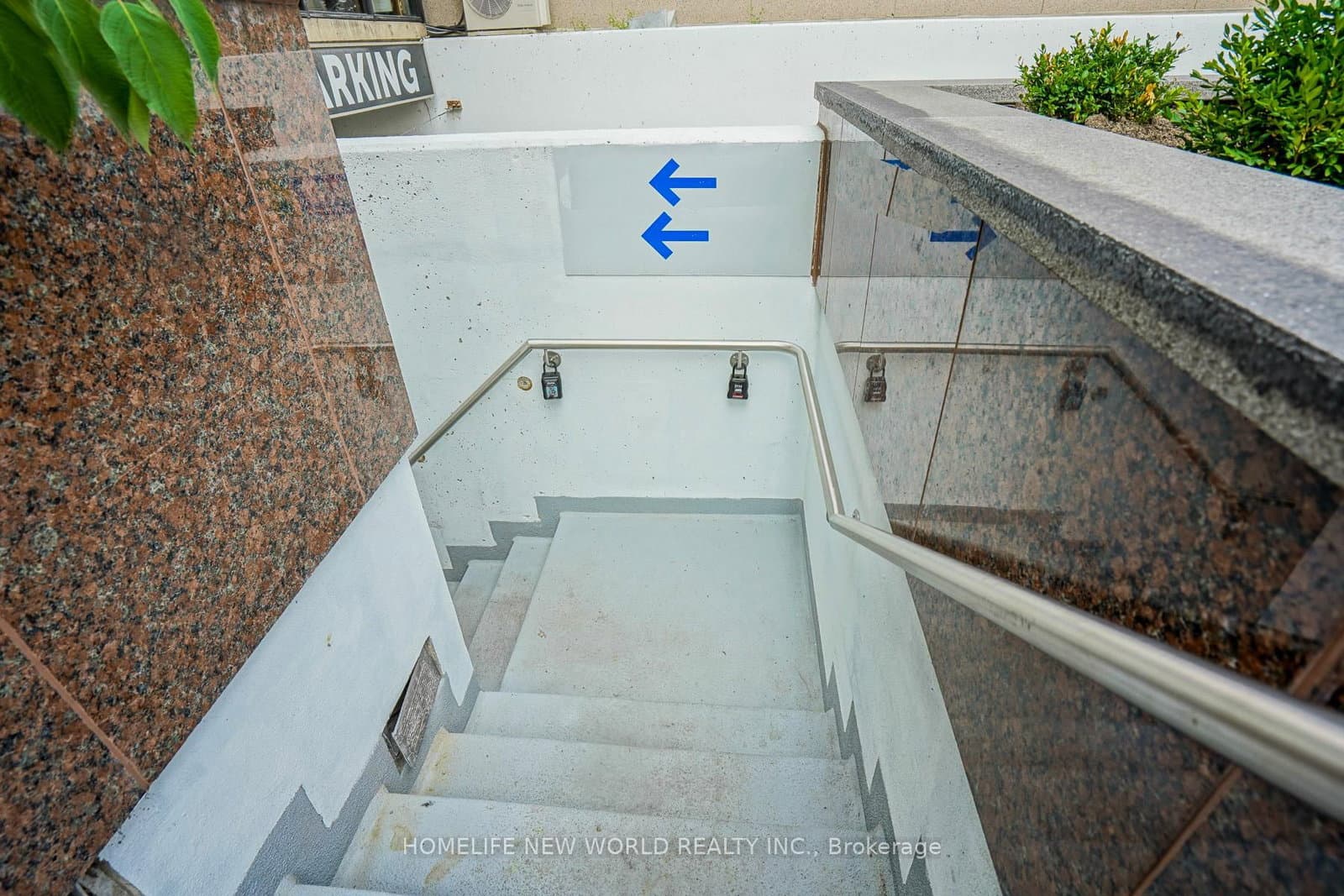 920 Yonge Street, Unit Level 7 thumbnail 4